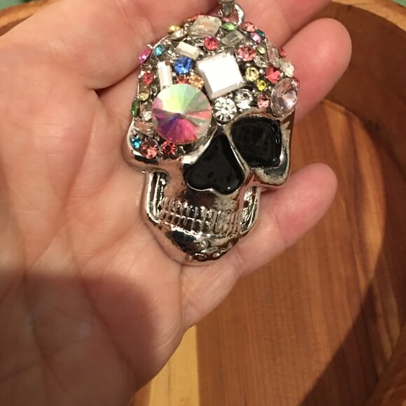 Gold Tone Skull Skeleton Necklace - Unisex Drawer5 & 4 - Picture 1 of 6